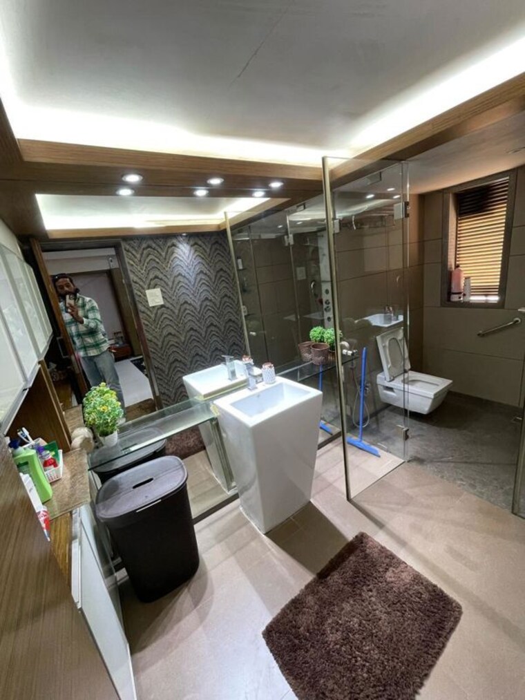 Team Area, tapovan-chs 6+ Bedroom 4000 Sq.Ft. Apartment In Santacruz West Mumbai 10574845