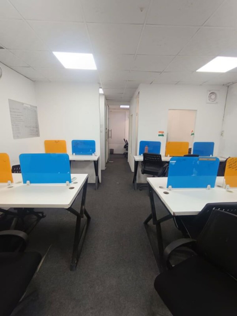 Team Area, sector 4 Commercial Office Space 1000 Sq.Ft. In Sector 4 Noida 10574866