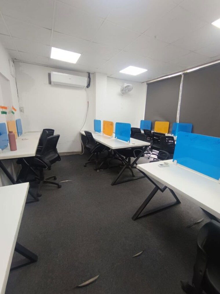 Team Area, sector 4 Commercial Office Space 1000 Sq.Ft. In Sector 4 Noida 10574866