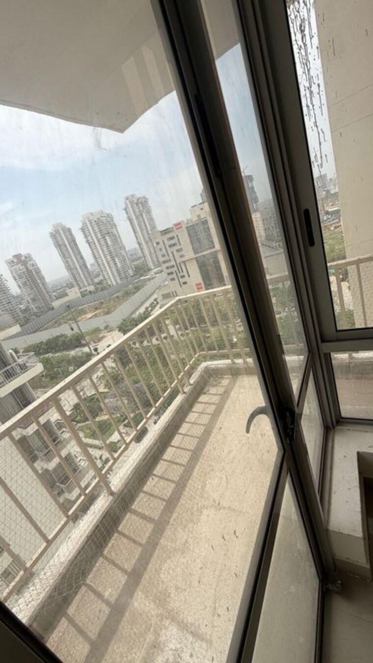 Balcony, pioneer-park-phase-1 3 Bedroom 1670 Sq.Ft. Apartment In Sector 61 Gurgaon 10574860