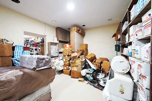 Team Area in  Shop at Ravet – for Rent