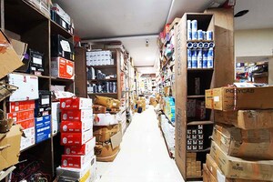  Shop – Exterior View View at Ravet - for Rent