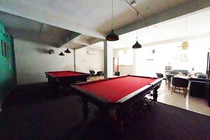 Team Area in  Shop at Ravet – for Rent