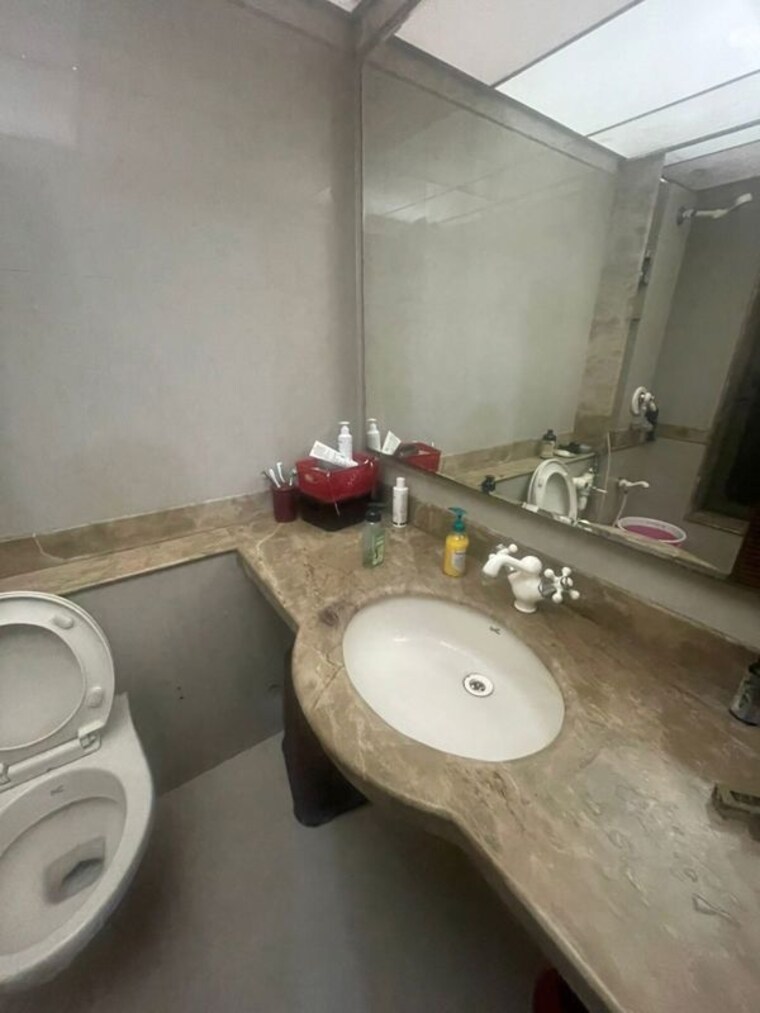 Bathroom, chembur 2.5 Bedroom 1235 Sq.Ft. Apartment In Chembur Mumbai 10574902