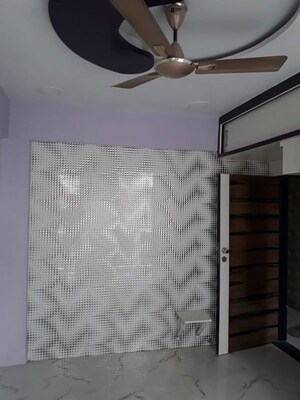 Room in 1 BHK Apartment at Ghatkopar East – for Rent