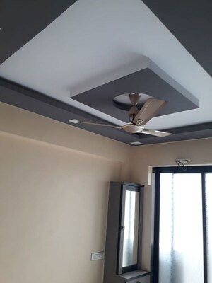 Room in 1 BHK Apartment at Ghatkopar East – for Rent