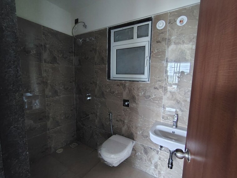 Bathroom, vtp-beaumonde 2 Bedroom 720 Sq.Ft. Apartment In Kharadi Pune 10574898
