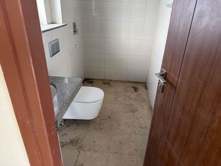 Bathroom, sector 22 2 Bedroom 1200 Sq.Ft. Builder Floor In Sector 22 Gurgaon 10574937