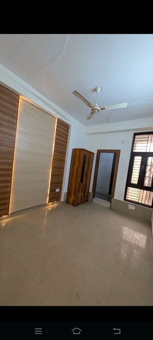 Room in 2 BHK Builder Floor at Kanha Apartments Indirapuram, Shakti Khand 2 – for Rent