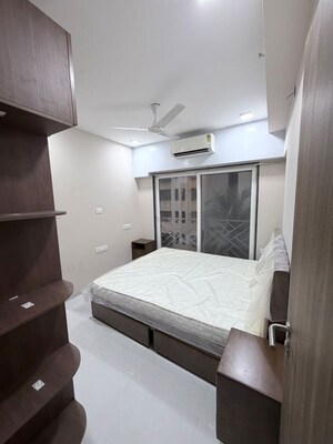 Bedroom in 1 BHK Apartment at Vayuputra Trident, Santacruz West – for Rent