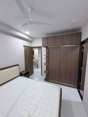 Bedroom in 1 BHK Apartment at Vayuputra Trident, Santacruz West – for Rent