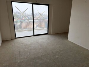 Room in 2 BHK Builder Floor at Sector 21 – for Rent