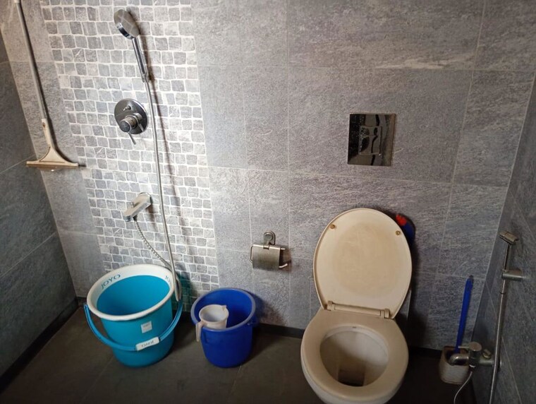Bathroom, puraniks-kanchanpushp-complex 2 Bedroom 600 Sq.Ft. Apartment In Kavesar Thane 10575007