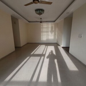 Room in 3.5 BHK Apartment at Umang Monsoon Breeze Phase I, Sector 78 – for Rent