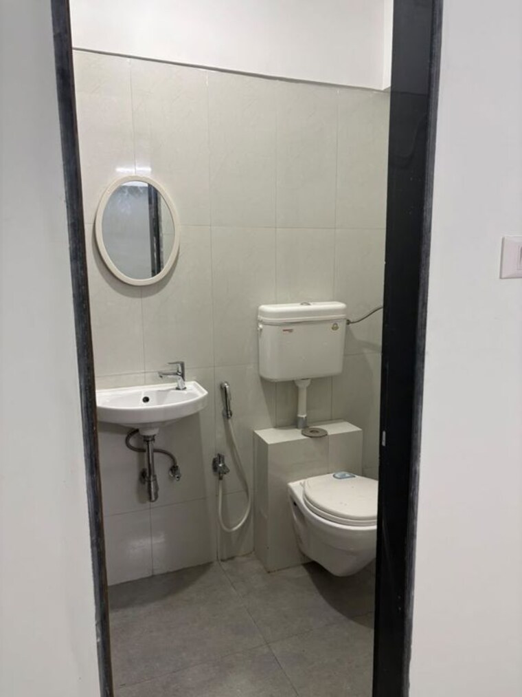 Bathroom, siddharth-nagar-chs-goregaon 2 Bedroom 450 Sq.Ft. Apartment In Goregaon West Mumbai 10575014