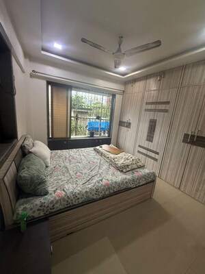 Bedroom in 1 BHK Apartment at Bandra West – for Rent