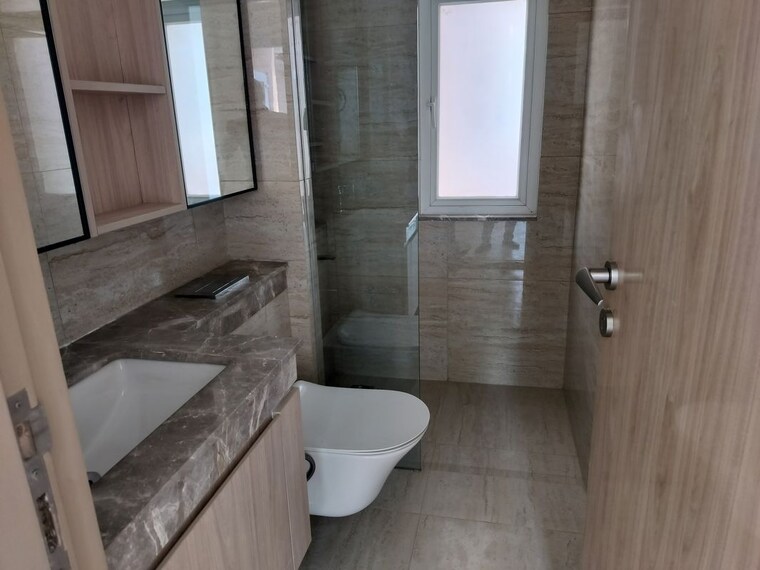 Bathroom, dlf-gardencity-enclave 3.5 Bedroom 1600 Sq.Ft. Builder Floor In Sector 93 Gurgaon 10575044