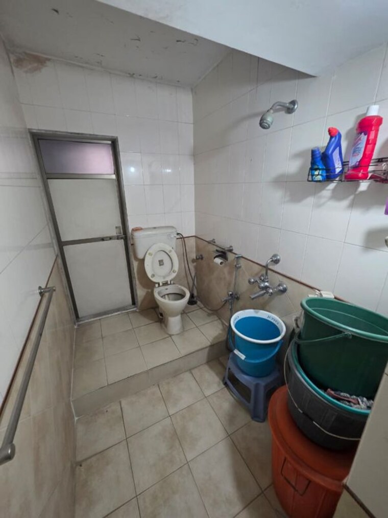 Bathroom, vijay-enclave 2 Bedroom 608 Sq.Ft. Apartment In Waghbil Thane 10575059
