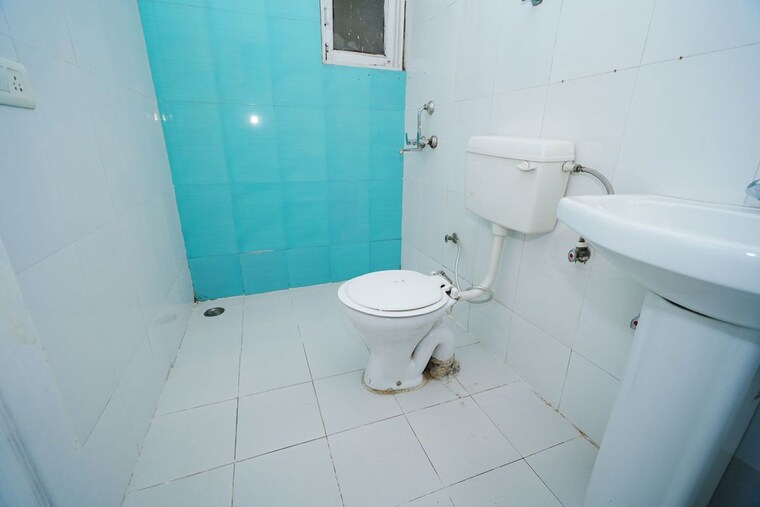 Bathroom, sehani khurd 3 Bedroom 1175 Sq.Ft. Apartment In Sehani Khurd Ghaziabad 10575055