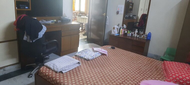 Bedroom, rajendra nagar sector 2 4 Bedroom 326 Sq.Yd. Builder Floor In Rajendra Nagar Sector 2 Ghaziabad 10574982