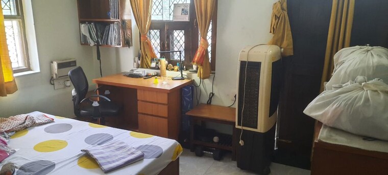 Living Room, rajendra nagar sector 2 4 Bedroom 326 Sq.Yd. Builder Floor In Rajendra Nagar Sector 2 Ghaziabad 10574982