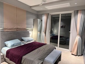 Bedroom in 2 BHK Apartment at Raheja Atlantis, Lower Parel – for Sale