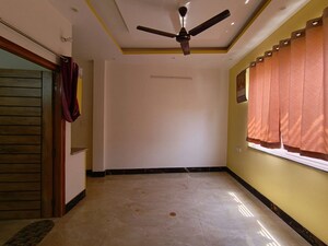 Room in 1 BHK Builder Floor at Ballupur – for Rent