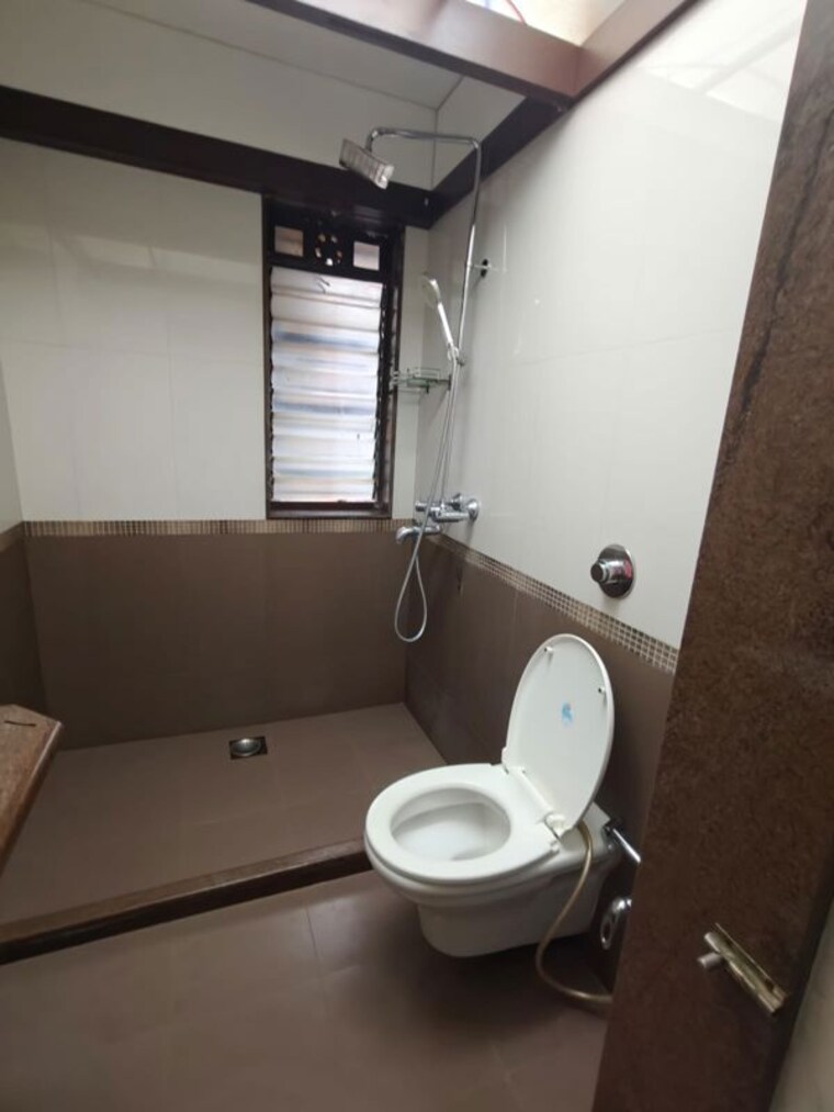 Bathroom, regal-apartment 2 Bedroom 900 Sq.Ft. Apartment In Santacruz West Mumbai 10575076