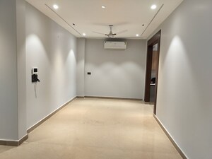 Room in 4 BHK Builder Floor at Emaar Emerald Floors, Sector 65 – for Sale