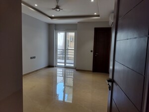 Room in 4 BHK Builder Floor at Emaar Emerald Floors, Sector 65 – for Sale