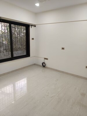 Room in 2 BHK Apartment at Khar West – for Sale