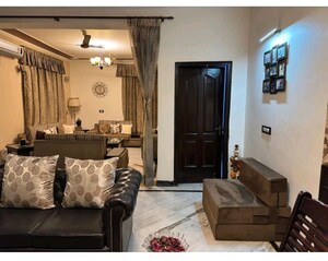 Living Room in 5 BHK Villa at Unitech Vista Villas, Sector 45 – for Sale