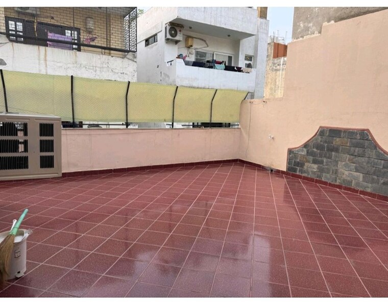 Bathroom, unitech-vista-villas 5 Bedroom 400 Sq.Yd. Villa In Sector 45 Gurgaon 10575104