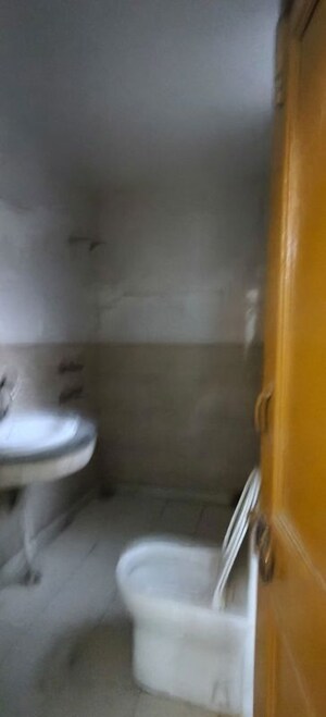 Bathroom in 3 BHK Villa at Sector 41 – for Rent