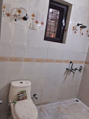 Bathroom in 3 BHK Villa at Sector 41 – for Rent