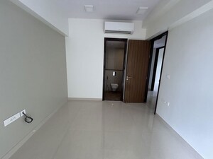 Room in 3 BHK Apartment at Lodha Venezia, Parel – for Sale