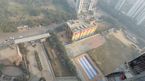 3 BHK Apartment – Exterior View View at Amrapali Platinum, Sector 119 - for Sale