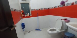 Team Area in 3 BHK Apartment at Amrapali Platinum, Sector 119 – for Sale
