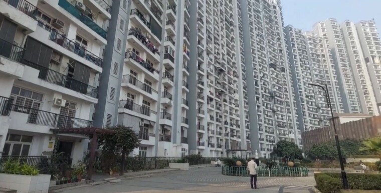 Exterior View, amrapali-platinum 3 Bedroom 1495 Sq.Ft. Apartment In Sector 119 Noida 10575103