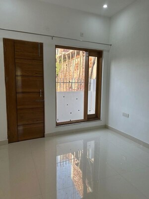 Room in 2.5 BHK Independent House at Nehrugram – for Rent