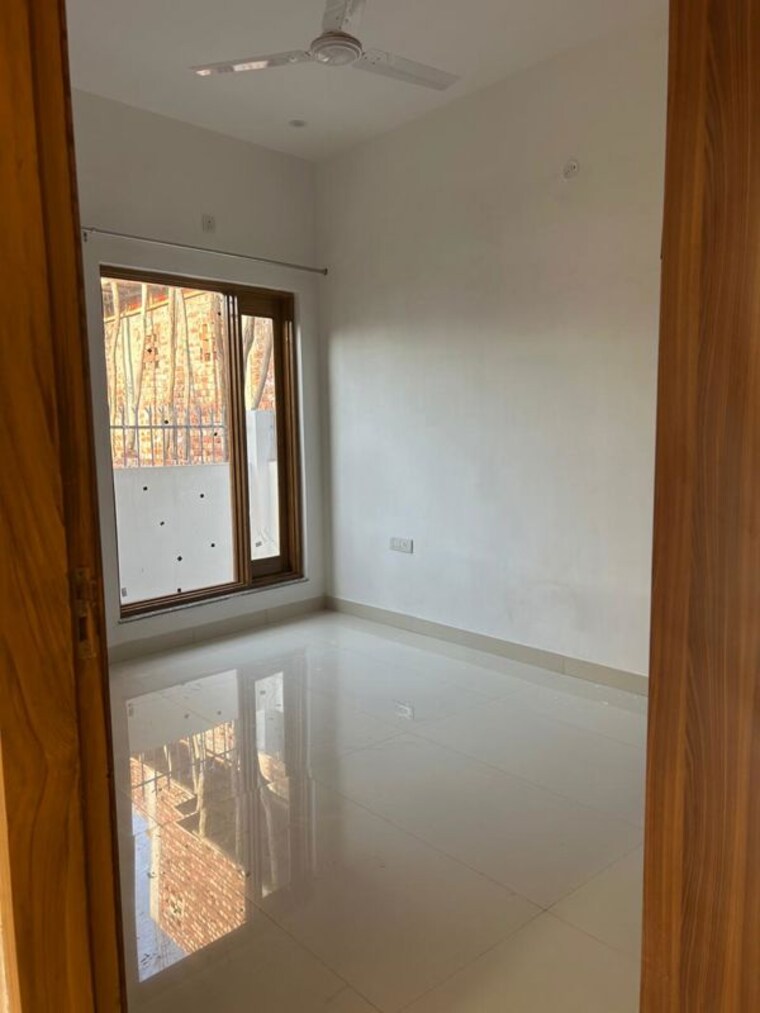 Room, nehrugram 2.5 Bedroom 2000 Sq.Ft. Independent House In Nehrugram Dehradun 10575108
