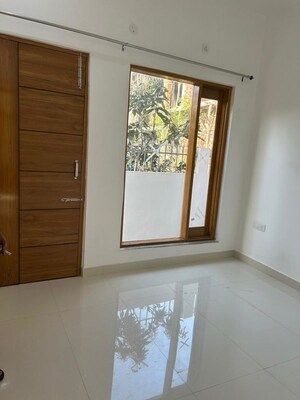 Room in 2.5 BHK Independent House at Nehrugram – for Rent