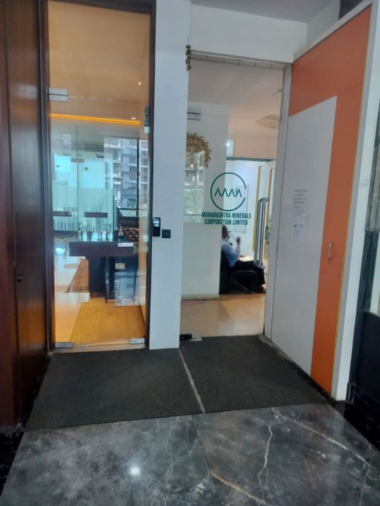 Living Room, orbit-plaza Commercial Office Space 3500 Sq.Ft. In Prabhadevi Mumbai 10575061
