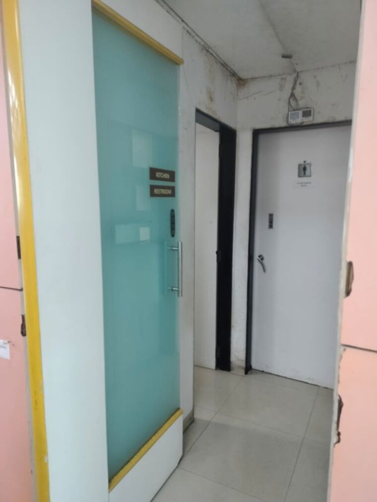 undefined, orbit-plaza Commercial Office Space 3500 Sq.Ft. In Prabhadevi Mumbai 10575061