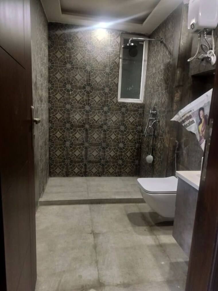 Bathroom, ansal-api-esencia 3 Bedroom 300 Sq.Yd. Builder Floor In Sector 67 Gurgaon 10575112