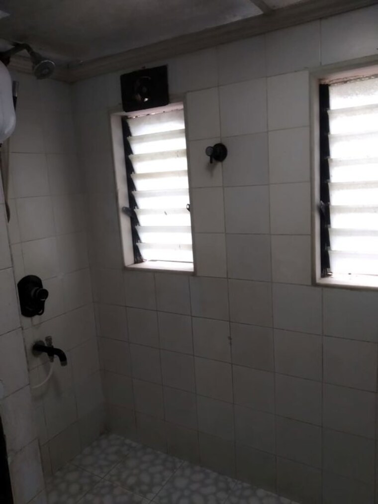 Bathroom, sea-gull 2 Bedroom 800 Sq.Ft. Apartment In Pali Hill Mumbai 10575113