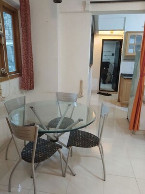 Living Room in 2 BHK Apartment at Sea Gull, Pali Hill – for Rent