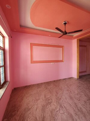 Room in 3 BHK Independent House at Shimla Bypass Road – for Rent
