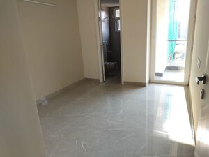Room in 3.5 BHK Apartment at Signature Global City 79B, Sector 79b – for Sale