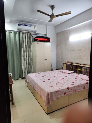 Bedroom in 3.5 BHK Apartment at Prateek Stylome, Sector 45 – for Rent